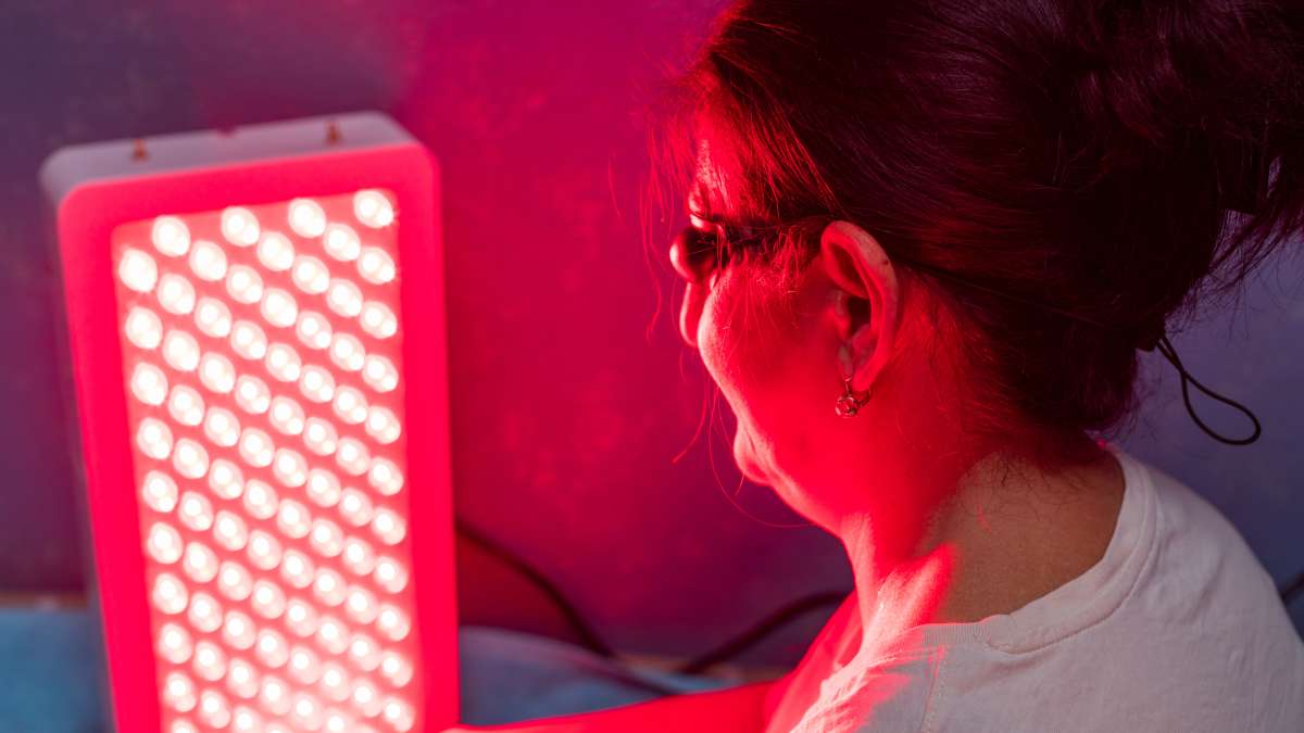 The Science Behind Red Light Therapy